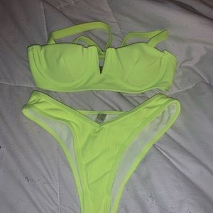 Sunny bunny swim set